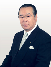 代表取締役会長　梅田巌